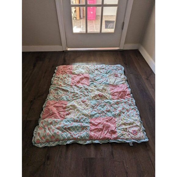 The peanutshell PATCHWORK COTTON QUILT IN CORAL & blue - Picture 1 of 5